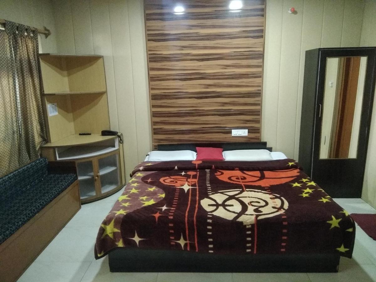 Hotel Neelam Raj Nainital Exterior foto